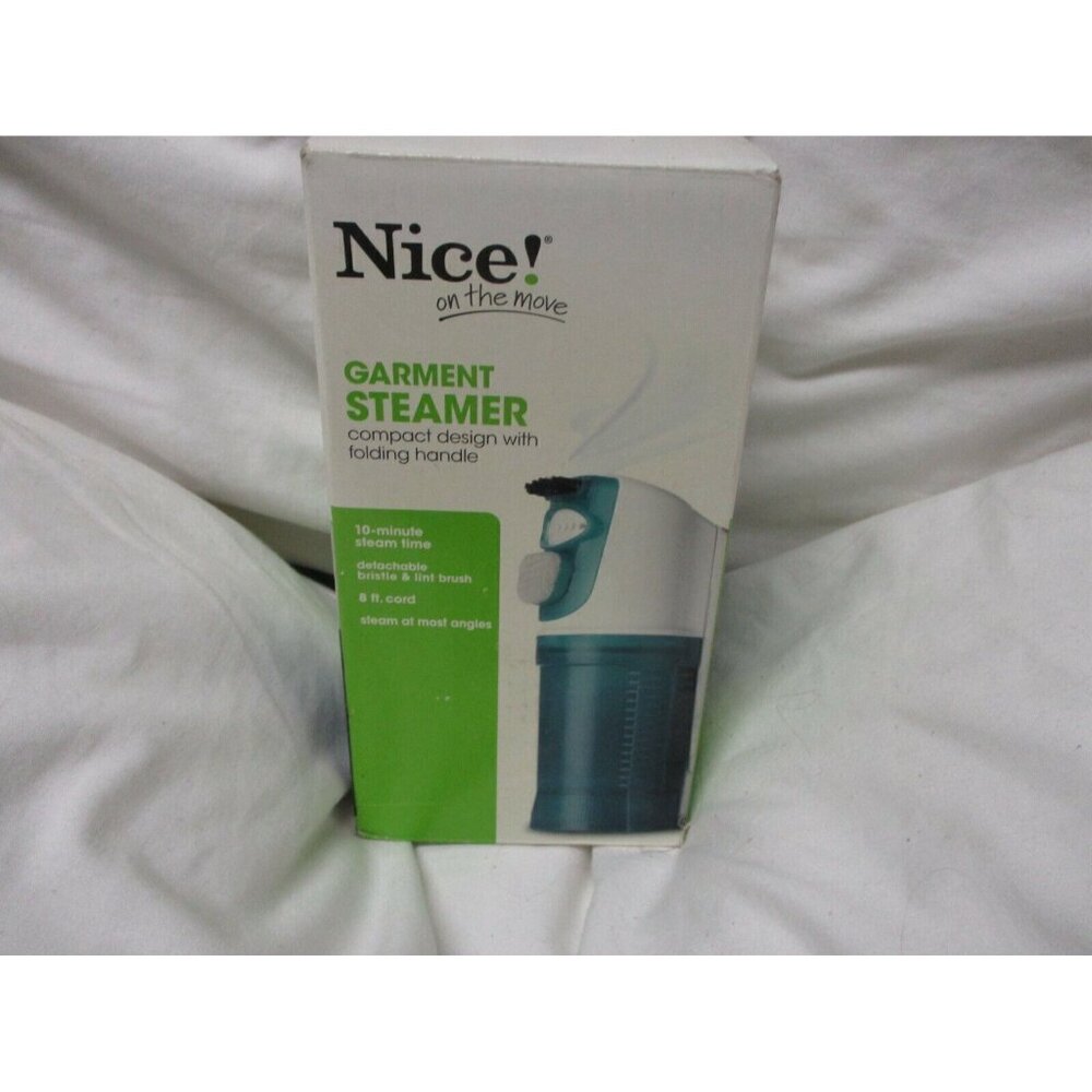 Vintage Travel Smart 400 Watt Dual Voltage Garment Steamer